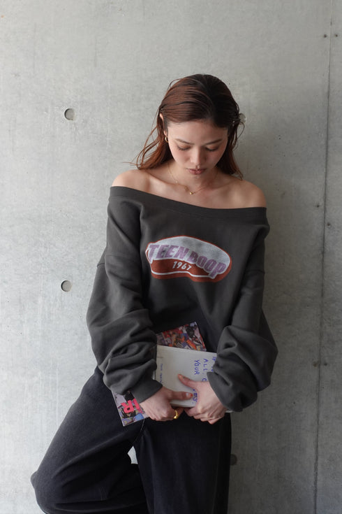 オフショルルーズスウェット